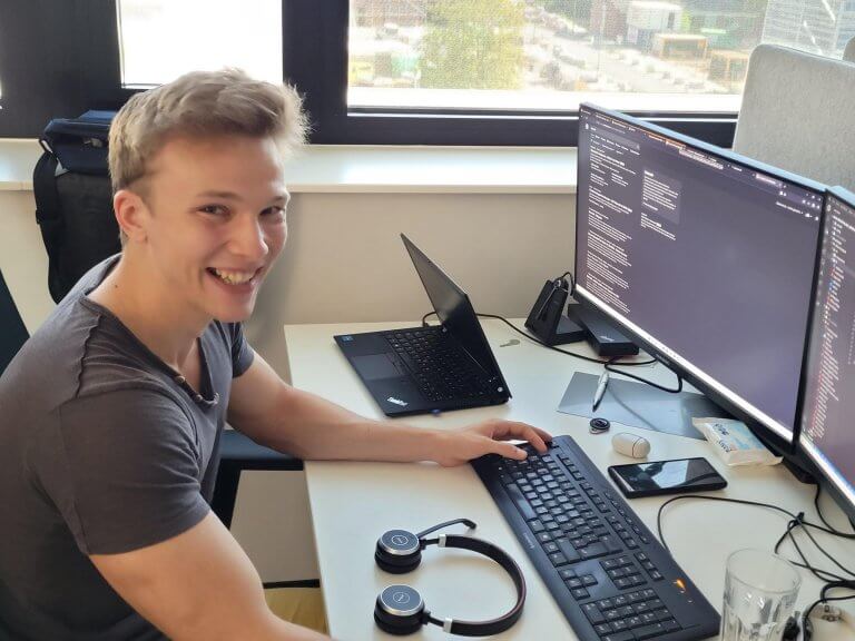 Werkstudent bei der Arbeit